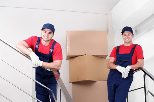 Short-term storage unit solution in Upminster for temporary household items