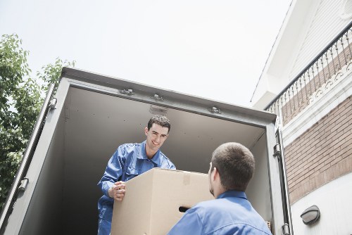Choosing the right storage unit size in Upminster
